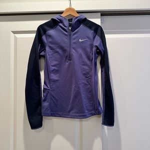 Nike jogging pull over